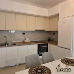 Klara's * Vlorë
